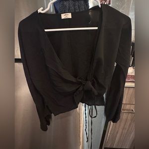Aritzia wildfred wrap blouse